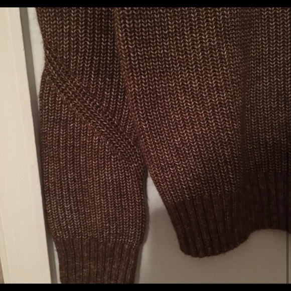 AEO seriously soft golden sweater boyfriend m - Picture 5 of 6